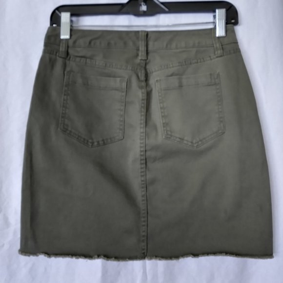 NWOT UNIVERSAL THREAD MINI  SZ 2/26 - Picture 2 of 5